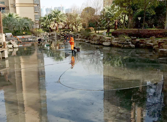 薛城景观池淤泥清理